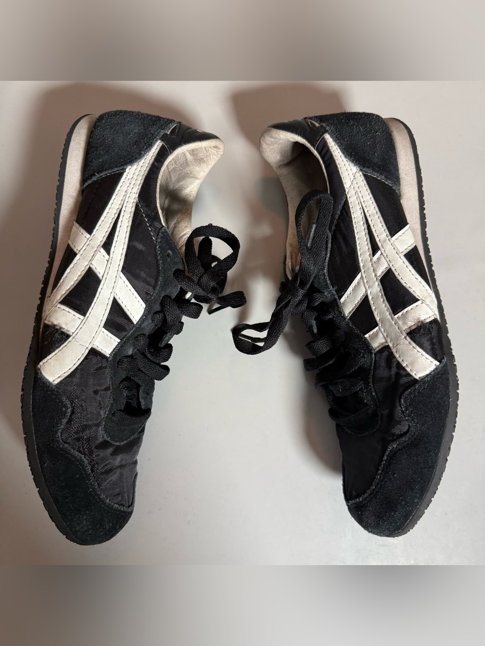 Onitsuka Tiger Serrano Unisex Black White Retro Sneakers Mens 6.5 Womens 8